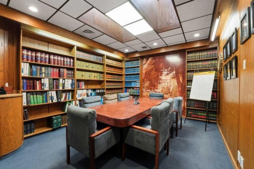 5233 49 Avenue, Red Deer, AB 