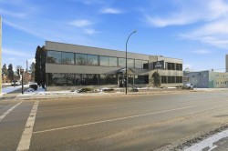 5233 49 Avenue  Red Deer, AB T4N 5G5