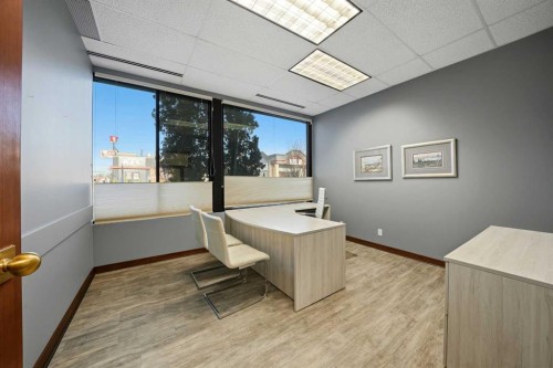 5233 49 Avenue, Red Deer, AB 