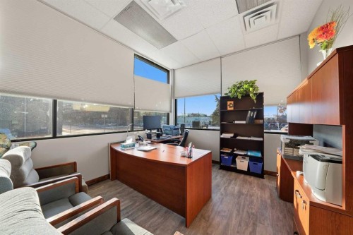 5233 49 Avenue, Red Deer, AB 