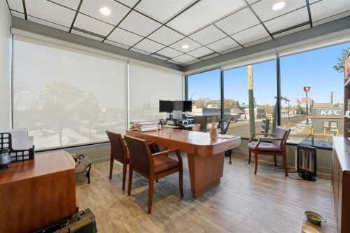 5233 49 Avenue, Red Deer, AB 