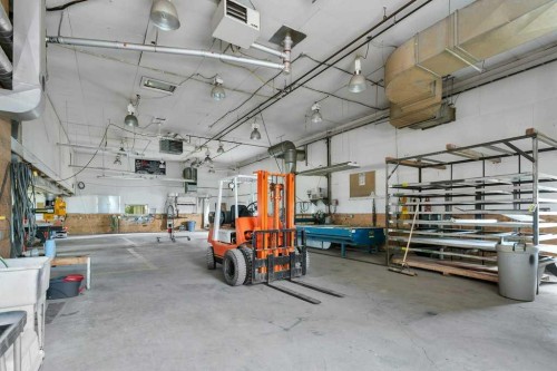 36009 Highway 2A South, Rural Red Deer County, AB - Indoor Photo Showing Garage