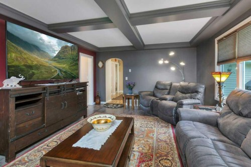 36009 Highway 2A South, Rural Red Deer County, AB - Indoor Photo Showing Living Room
