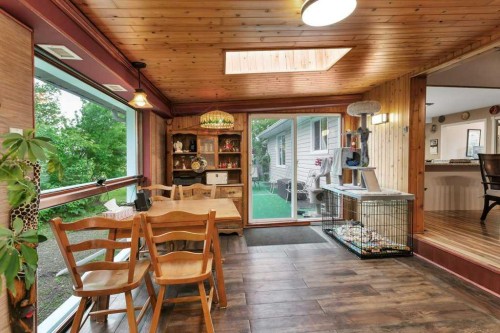 36009 Highway 2A South, Rural Red Deer County, AB - Indoor Photo Showing Dining Room