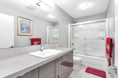 10 Mitchell Crescent, Blackfalds, AB - Indoor Photo Showing Bathroom