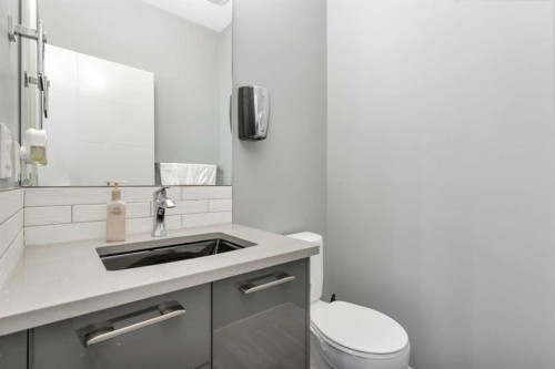 10 Mitchell Crescent, Blackfalds, AB - Indoor Photo Showing Bathroom