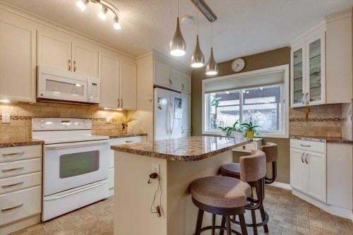4313 46A Avenue, Red Deer, AB - Indoor Photo Showing Kitchen