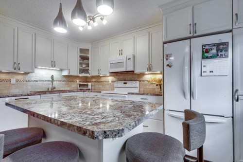 4313 46A Avenue, Red Deer, AB - Indoor Photo Showing Kitchen