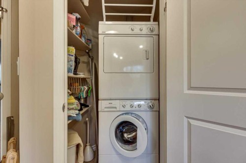4313 46A Avenue, Red Deer, AB - Indoor Photo Showing Laundry Room