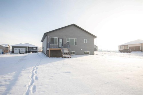 32 Sunrise Crescent North, Three Hills, AB - Outdoor
