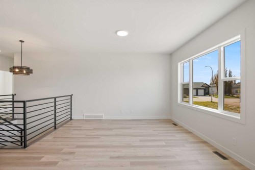 32 Sunrise Crescent North, Three Hills, AB - Indoor Photo Showing Other Room
