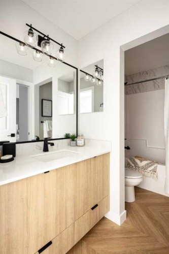 248 Verbena Common Sw, Calgary, AB - Indoor Photo Showing Bathroom