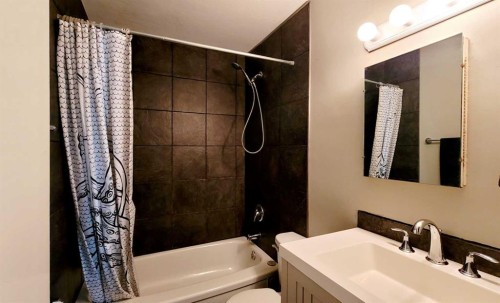 5418 37 Street, Red Deer, AB 