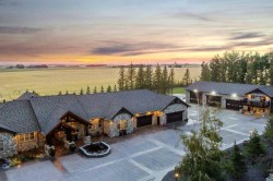 32244 Hwy 2A  Rural Mountain View County, AB T4H 1M8