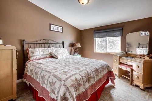 217-36078 Range Road 245 A, Rural Red Deer County, AB - Indoor Photo Showing Bedroom