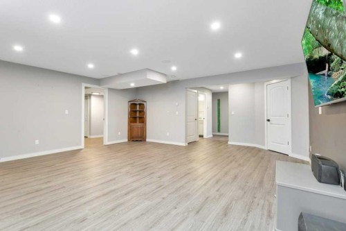 4912 46A Street, Clive, AB - Indoor