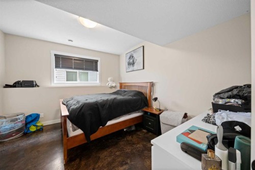 85 Turner Crescent, Red Deer, AB - Indoor Photo Showing Bedroom