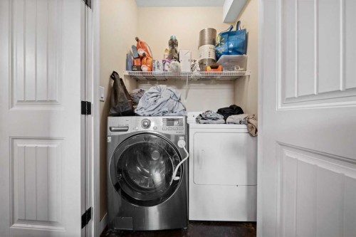 85 Turner Crescent, Red Deer, AB - Indoor Photo Showing Laundry Room
