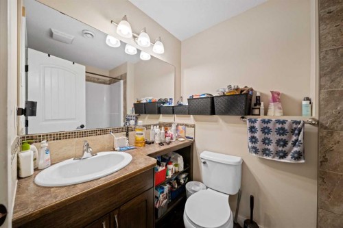 85 Turner Crescent, Red Deer, AB - Indoor Photo Showing Bathroom
