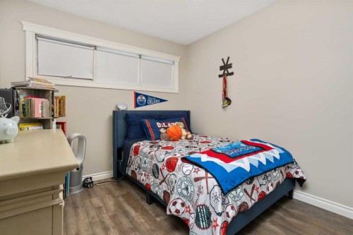 6313 Erickson Drive, Camrose, AB - Indoor Photo Showing Bedroom