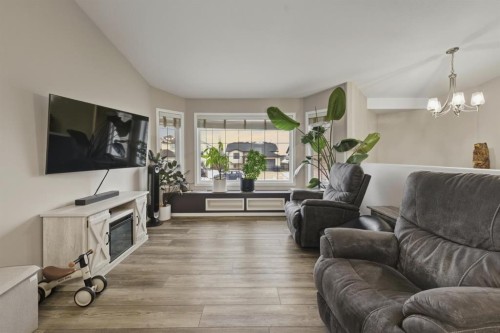 30 Fulmar Close, Sylvan Lake, AB - Indoor Photo Showing Living Room