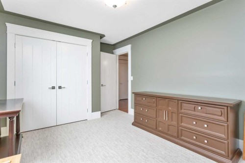 42 Grove Close, Red Deer, AB - Indoor Photo Showing Other Room