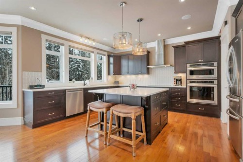 42 Grove Close, Red Deer, AB - Indoor Photo Showing Kitchen With Upgraded Kitchen