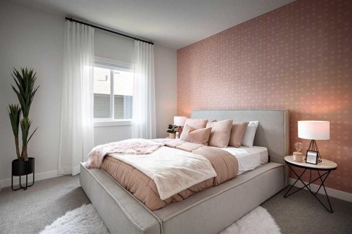 259 Corner Glen Gardens Ne, Calgary, AB - Indoor Photo Showing Bedroom