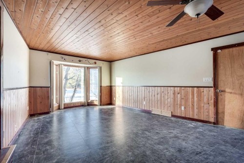 3 Armstrong Close, Red Deer, AB - Indoor Photo Showing Other Room