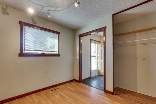 3 Armstrong Close, Red Deer, AB - Indoor Photo Showing Other Room