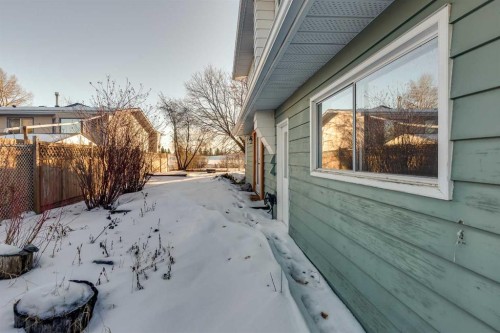 3 Armstrong Close, Red Deer, AB - Outdoor With Exterior