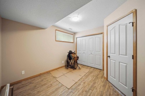 69 Alberts Close, Red Deer, AB - Indoor Photo Showing Other Room