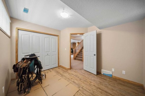 69 Alberts Close, Red Deer, AB - Indoor Photo Showing Other Room