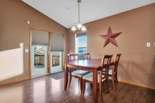 15 Jacobs Close, Red Deer, AB - Indoor Photo Showing Dining Room