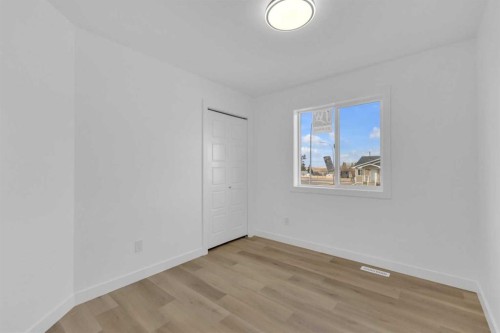 4812 55 Avenue, Bentley, AB - Indoor Photo Showing Other Room