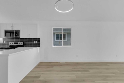 4812 55 Avenue, Bentley, AB - Indoor Photo Showing Kitchen