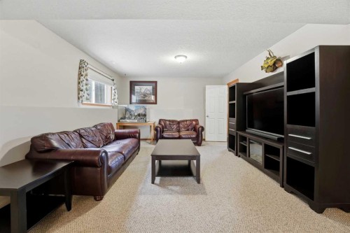 1 Duval Crescent, Red Deer, AB - Indoor Photo Showing Living Room