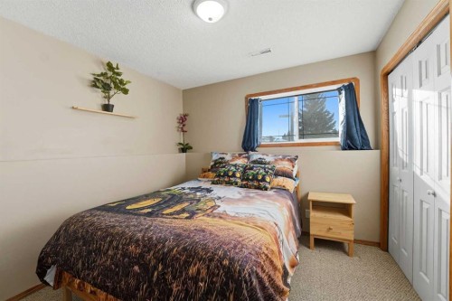 1 Duval Crescent, Red Deer, AB - Indoor Photo Showing Bedroom