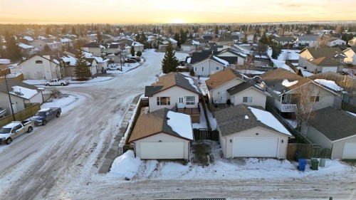 1 Duval Crescent, Red Deer, AB - Outdoor