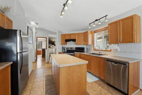 1 Duval Crescent, Red Deer, AB - Indoor Photo Showing Kitchen With Stainless Steel Kitchen With Double Sink
