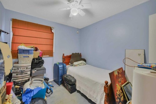 52 Roland, Red Deer, AB - Indoor