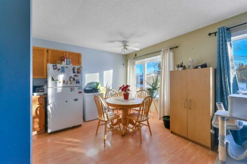 52 Roland, Red Deer, AB - Indoor