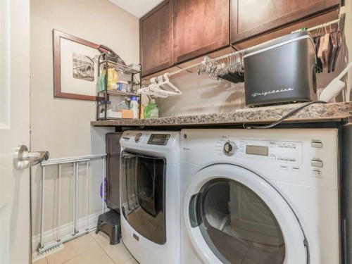 234 Robinson Drive, Leduc, AB - Indoor Photo Showing Laundry Room