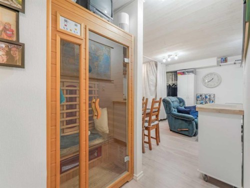 234 Robinson Drive, Leduc, AB - Indoor Photo Showing Other Room