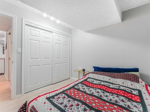 234 Robinson Drive, Leduc, AB - Indoor Photo Showing Bedroom