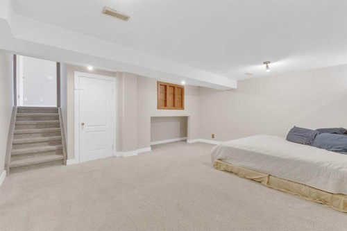 16 Parson Drive, Sylvan Lake, AB - Indoor Photo Showing Bedroom