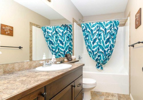 28 Vanson Close Se, Red Deer, AB - Indoor Photo Showing Bathroom