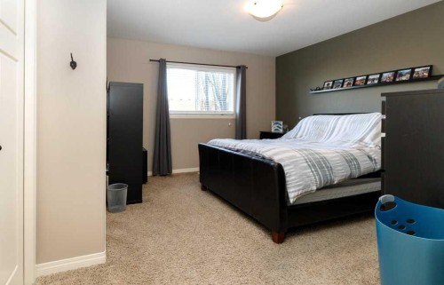 28 Vanson Close Se, Red Deer, AB - Indoor Photo Showing Bedroom