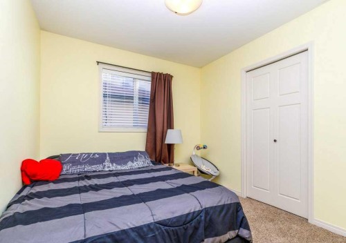 28 Vanson Close Se, Red Deer, AB - Indoor Photo Showing Bedroom