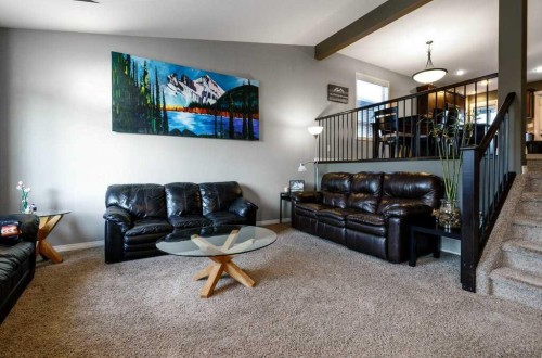 28 Vanson Close Se, Red Deer, AB - Indoor Photo Showing Living Room